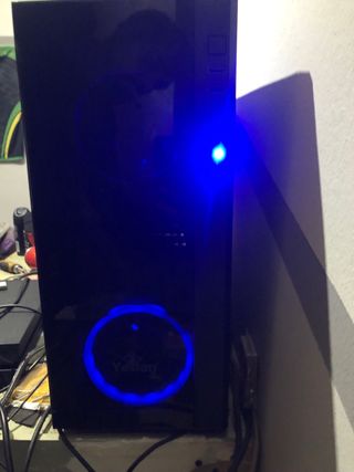 Torre PC Yedan Negra con Luces Azules