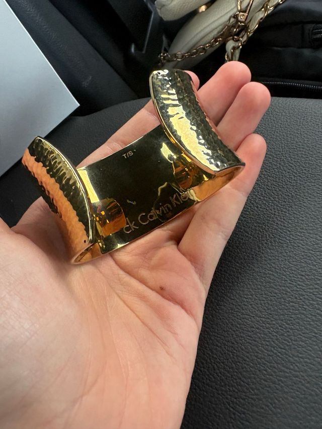 Pulsera Calvin Klein Dorada