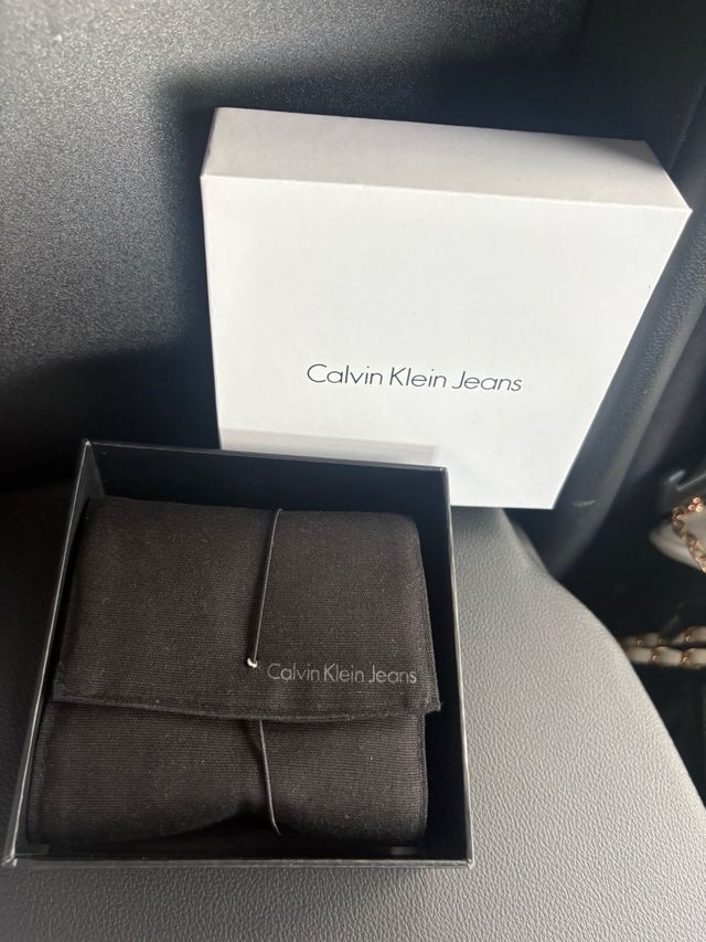 Pulsera Calvin Klein Dorada
