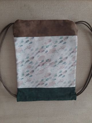 Mochila juvenil con estampado juvenil