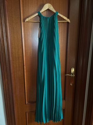 Vestido fiesta verde esmeralda plisado sin estrena