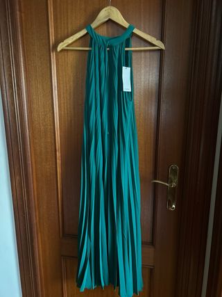 Vestido fiesta verde esmeralda plisado sin estrena