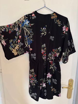 Kimono flores Staradivarius
