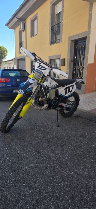 Husqvarna TE 300i Rockstar Edition