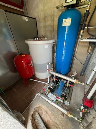 Electricista lampista.