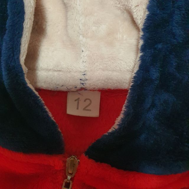 Pijama Mickey Mouse pelo niño Talla 12.
