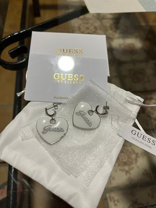 Pendientes Guess Corazón Blanco y Plata