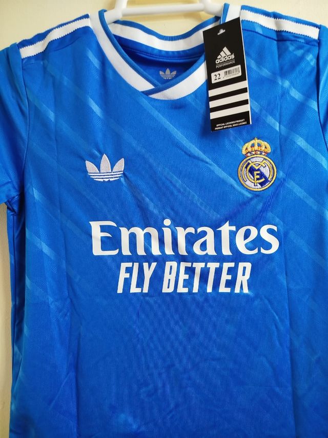 Conjunto RM Niño Azul talla 22 (7-8años).