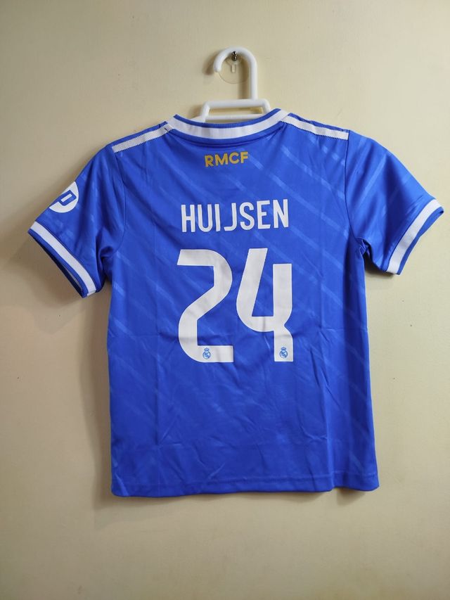 Conjunto RM Niño Azul talla 22 (7-8años).