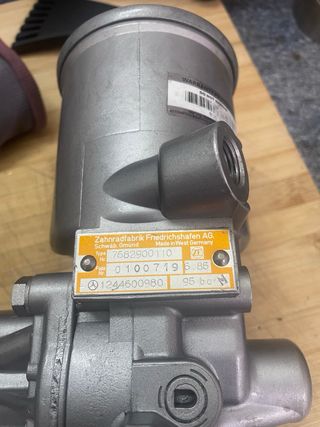 Bomba de dirección ZF Mercedes Benz para W124