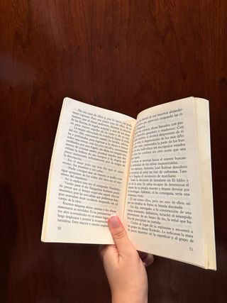 Un viejo que leía novelas de amor (Spanish Edit...