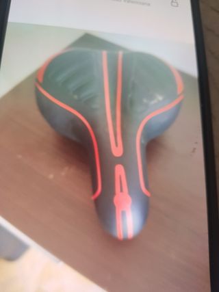 Sillín de bicicleta negro y rojo marca sunweihaoa