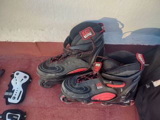 2 pares de Patines en línea con protecciones