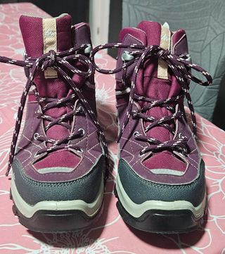 Botas montaña Quechua niña granate