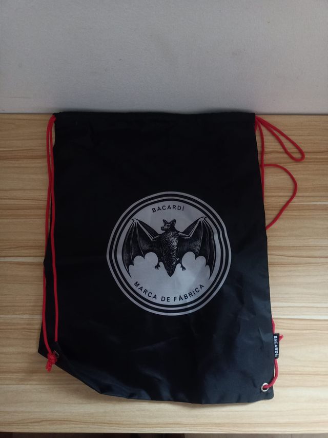 NUEVA - Bolsa deportiva Bacardí negra