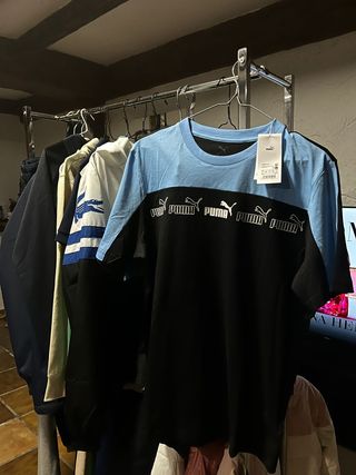 Camiseta Puma azul y negra