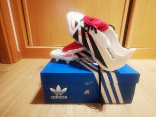 Botas fútbol Adidas Predator Talla 42
Sin estrenar