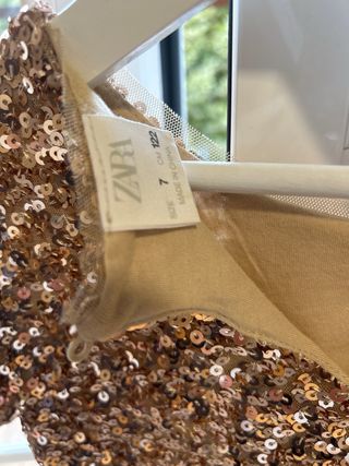 Vestido dorado lentejuelas niña