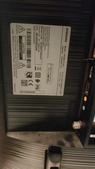 TV Samsung 43 4K Negra