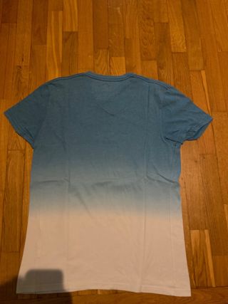 Camiseta Hollister V-Neck Azul Talla M
