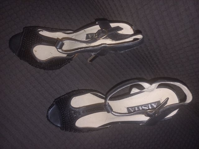 Sandalias de fiesta negras con lentejuelas