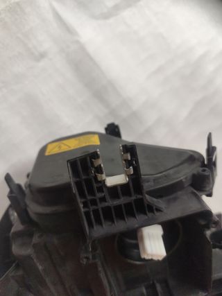 Faro izquierdo Xenon Audi Q3 8U0 941 003 B