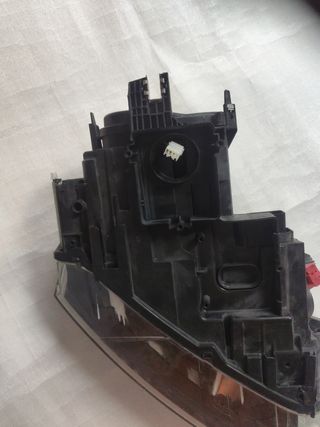 Faro izquierdo Xenon Audi Q3 8U0 941 003 B