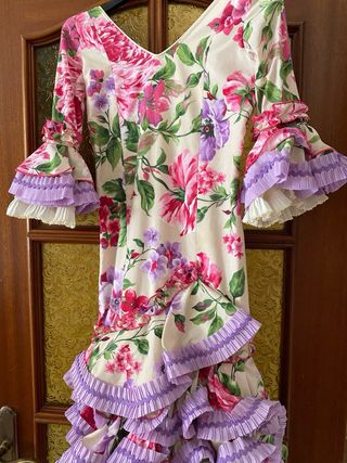 Vestido de gitana niña floral
8 años 