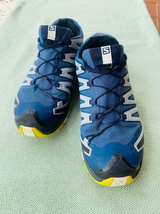 Zapatillas Salomon Azul y Amarillo