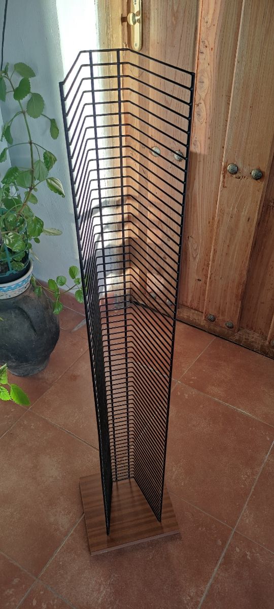 2 Porta CDs,disquetera y torre.