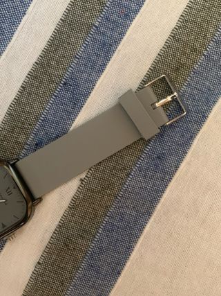 Reloj de pulsera con movimiento Quartz