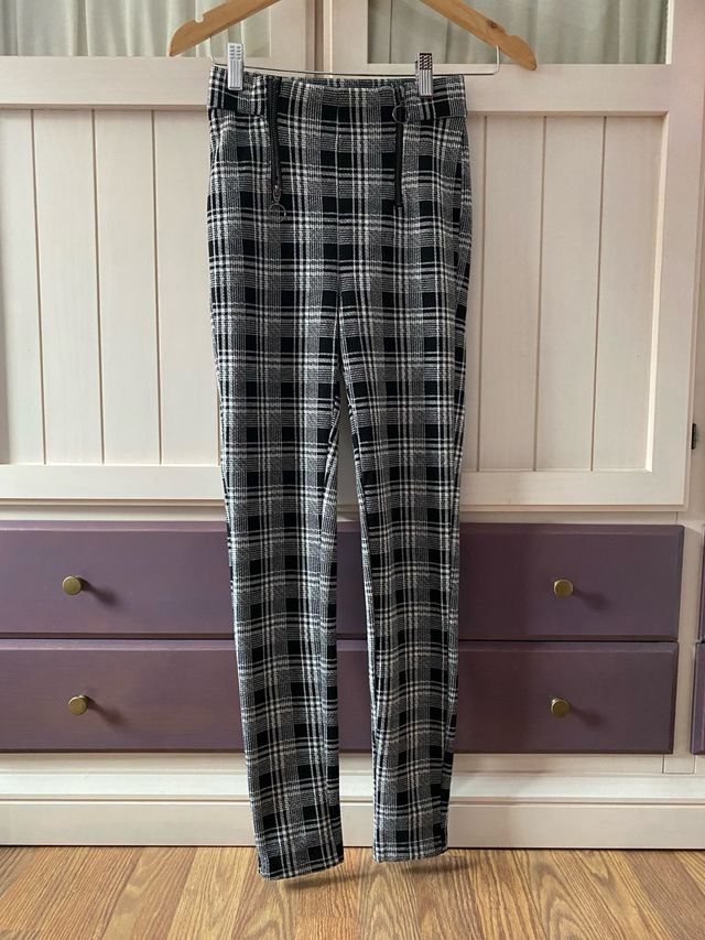 Pantalón de cuadros blanco y negro