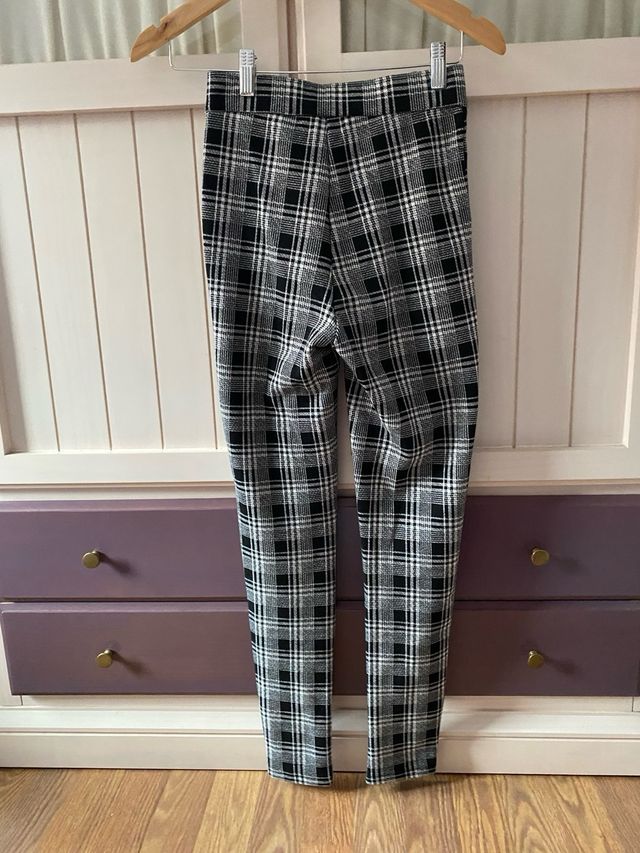 Pantalón de cuadros blanco y negro