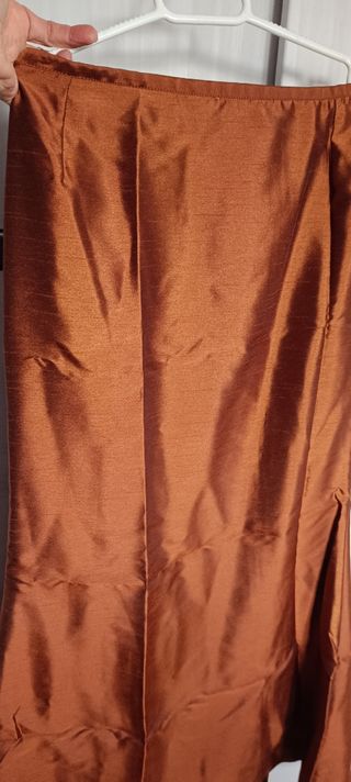 Vestido de boda.Flor de tela con plumas y detalle