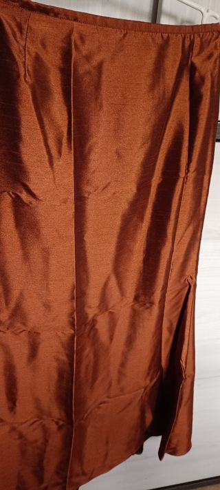 Vestido de boda.Flor de tela con plumas y detalle