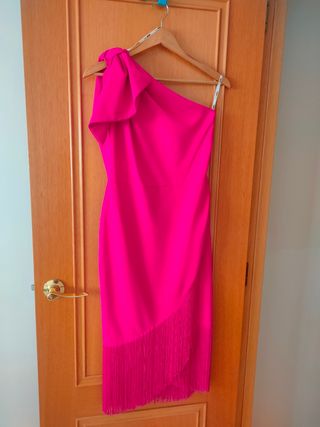 Vestido fucsia midi asimétrico
