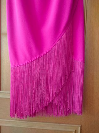 Vestido fucsia midi asimétrico
