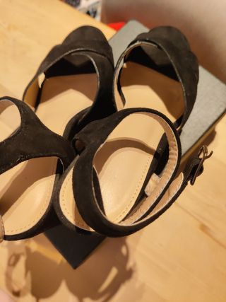 Tacones negros de plataforma