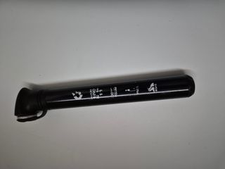 Mini bomba bicicleta negra