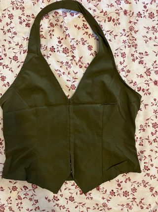 Top halter verde oliva