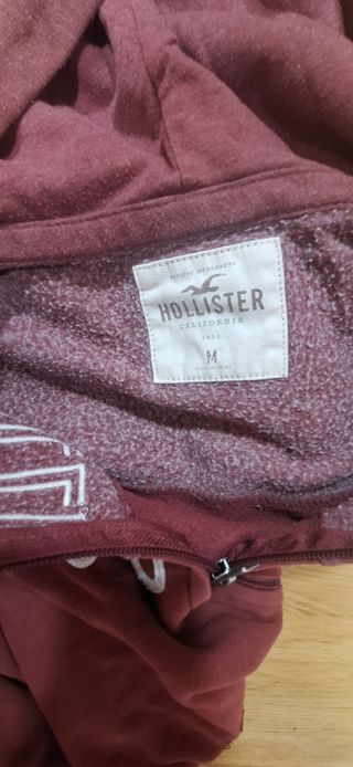 Chaqueta Hollister Morada con Cremallera
