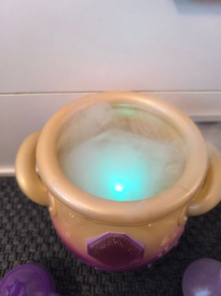 Juego Magia Caldero y Muñeco Rosa