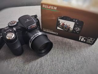 Cámara Fujifilm Finepix S2980 Negra