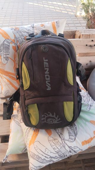 Cámara Canon EOS 450D con objetivos