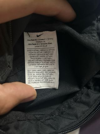 Riñonera Nike Negra