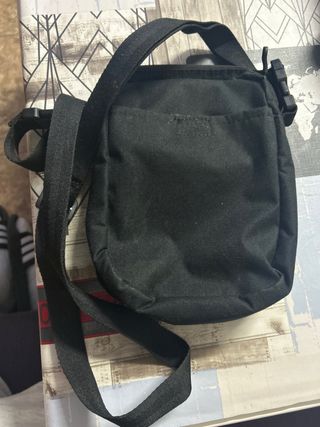Riñonera Nike Negra