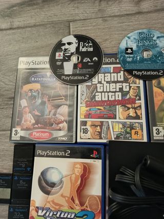 Consola PlayStation 2 Negra + 7 Juegos dos mandos 