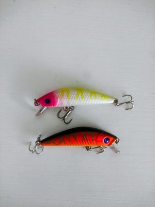 Lote 2 señuelos pesca spinning