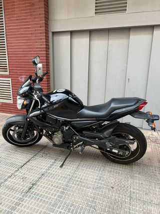 Yamaha XJ6 N 2010 Negra