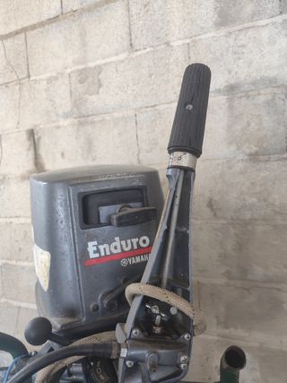 Motor Yamaha Enduro 48 CV
( Sin Documentación)